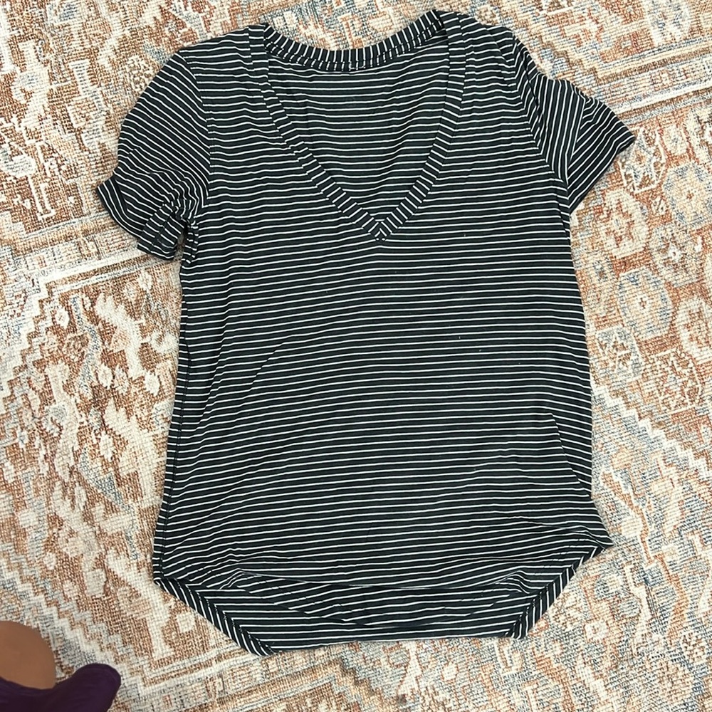 Lululemon love v neck shirt